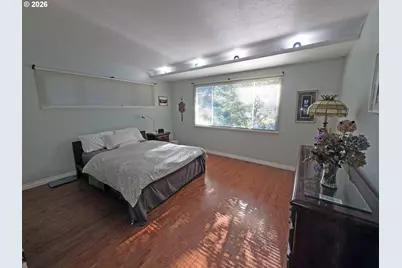 842 NE 113th Ave, Portland, OR 97220 - Photo 9