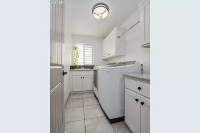 3526 SW Arnold St, Portland, OR 97219 - Photo 33