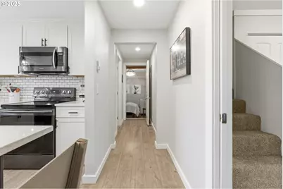 353 72nd St, Springfield, OR 97478 - Photo 17