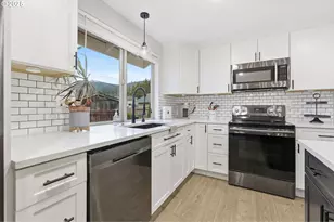 353 72nd St, Springfield, OR 97478 - Photo 13