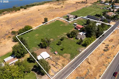 28473 Southshore Dr, Umatilla, OR 97882 - Photo 1