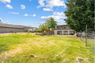 28473 Southshore Dr, Umatilla, OR 97882 - Photo 9