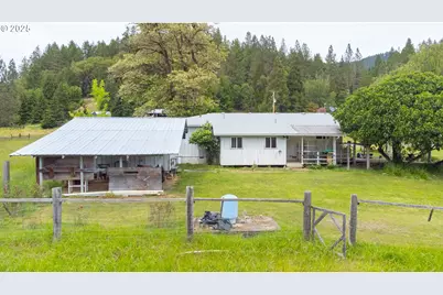 12804 Tiller Trail Hwy, Days Creek, OR 97429 - Photo 21
