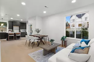 11073 SW 61st Ave, Portland, OR 97219 - Photo 5