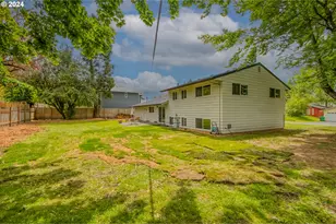 11110 SW 64th Ave, Portland, OR 97219 - Photo 23