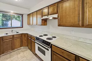 15702 SE 3rd St, Vancouver, WA 98684 - Photo 5