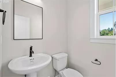 844 NE 17th Ave, Canby, OR 97013 - Photo 7