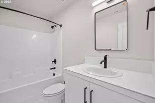 844 NE 17th Ave, Canby, OR 97013 - Photo 31