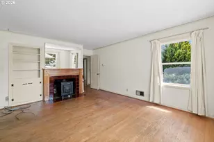 11209 SE Pine Ct, Portland, OR 97216 - Photo 3