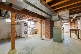 11209 SE Pine Ct, Portland, OR 97216 - Photo 29