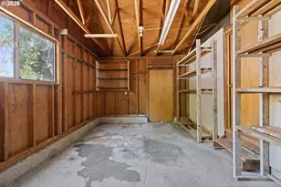 11209 SE Pine Ct, Portland, OR 97216 - Photo 27