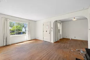 11209 SE Pine Ct, Portland, OR 97216 - Photo 5