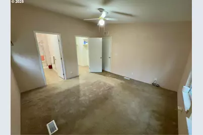 21191 E Country Club Rd, Mount Hood Village, OR 97011 - Photo 29