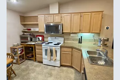 21191 E Country Club Rd, Mount Hood Village, OR 97011 - Photo 19