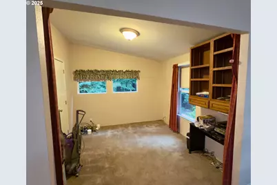 21191 E Country Club Rd, Mount Hood Village, OR 97011 - Photo 33