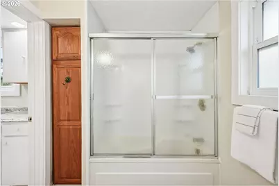 7427 SE Woodstock Blvd, Portland, OR 97206 - Photo 15