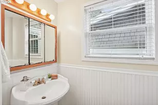 7427 SE Woodstock Blvd, Portland, OR 97206 - Photo 13