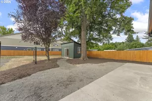 1180 SE Maple St, Hillsboro, OR 97123 - Photo 33