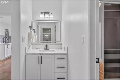 2704 SE 84th Ave, Portland, OR 97266 - Photo 7