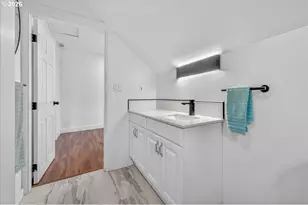 2704 SE 84th Ave, Portland, OR 97266 - Photo 25