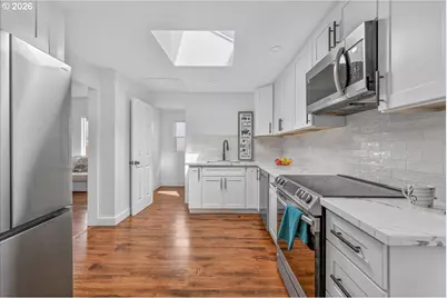 2704 SE 84th Ave, Portland, OR 97266 - Photo 13