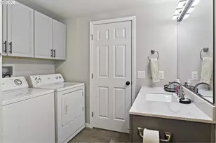 471 Glen Ave, Sutherlin, OR 97479 - Photo 17