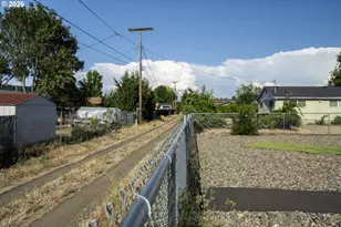 471 Glen Ave, Sutherlin, OR 97479 - Photo 27