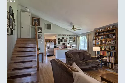 110 SE Cerrito Ct, Myrtle Creek, OR 97457 - Photo 5