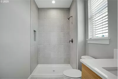 16505 NW Liberty St, Portland, OR 97229 - Photo 25