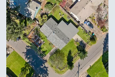 12523 NE Hassalo St, Portland, OR 97230 - Photo 37