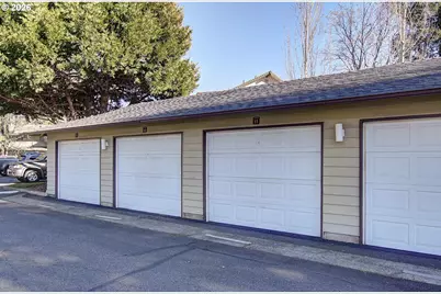 13600 NE 18th St #11, Vancouver, WA 98684 - Photo 3