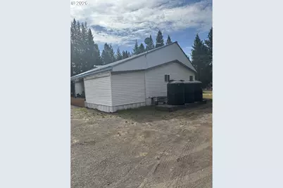 425 Benard Ln, Chemult, OR 97731 - Photo 3