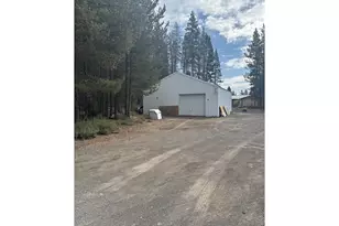 425 Benard Ln, Chemult, OR 97731 - Photo 5