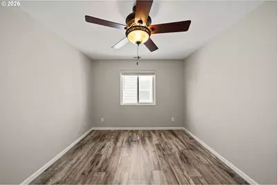 15642 SE Bollam Dr, Clackamas, OR 97015 - Photo 33