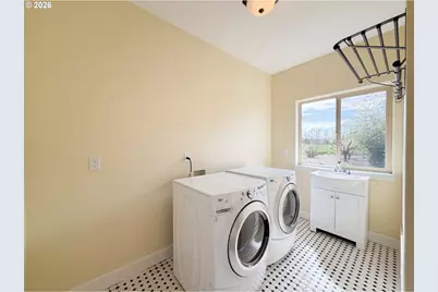 2250 SW Homer Ross Loop, McMinnville, OR 97128 - Photo 17