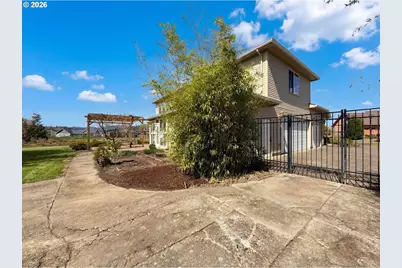 2250 SW Homer Ross Loop, McMinnville, OR 97128 - Photo 27