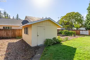 1036 SW 2nd St, McMinnville, OR 97128 - Photo 13