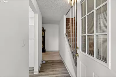 1333 SW 5th Pl, Gresham, OR 97080 - Photo 3