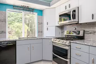 4021 NW 3rd St, Gresham, OR 97030 - Photo 11