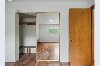 1960 SW 13th Ct, Gresham, OR 97080 - Photo 27