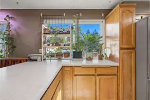 1960 SW 13th Ct, Gresham, OR 97080 - Photo 9