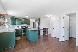 728 E Heritage Loop, La Center, WA 98629 - Photo 11