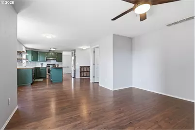 728 E Heritage Loop, La Center, WA 98629 - Photo 13