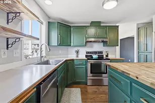 728 E Heritage Loop, La Center, WA 98629 - Photo 9
