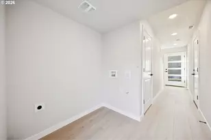 1730 SE Sherrett St, Portland, OR 97202 - Photo 11