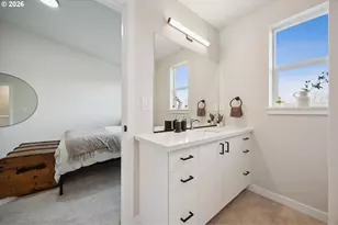 1730 SE Sherrett St, Portland, OR 97202 - Photo 13