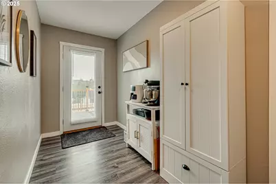 3632 Columbia Heights Rd, Longview, WA 98632 - Photo 11