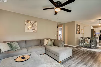 3632 Columbia Heights Rd, Longview, WA 98632 - Photo 9