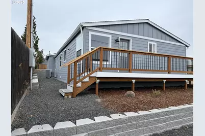 407 Dufur Ave, Maupin, OR 97037 - Photo 7