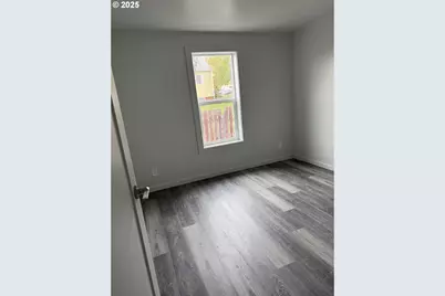 407 Dufur Ave, Maupin, OR 97037 - Photo 13